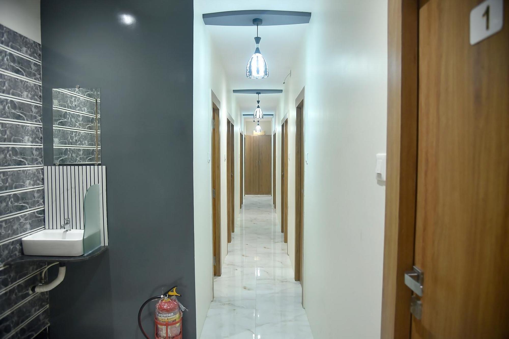 Vogue Cabin Stay Near Nesco Bombay Exhibition Centre エクステリア 写真
